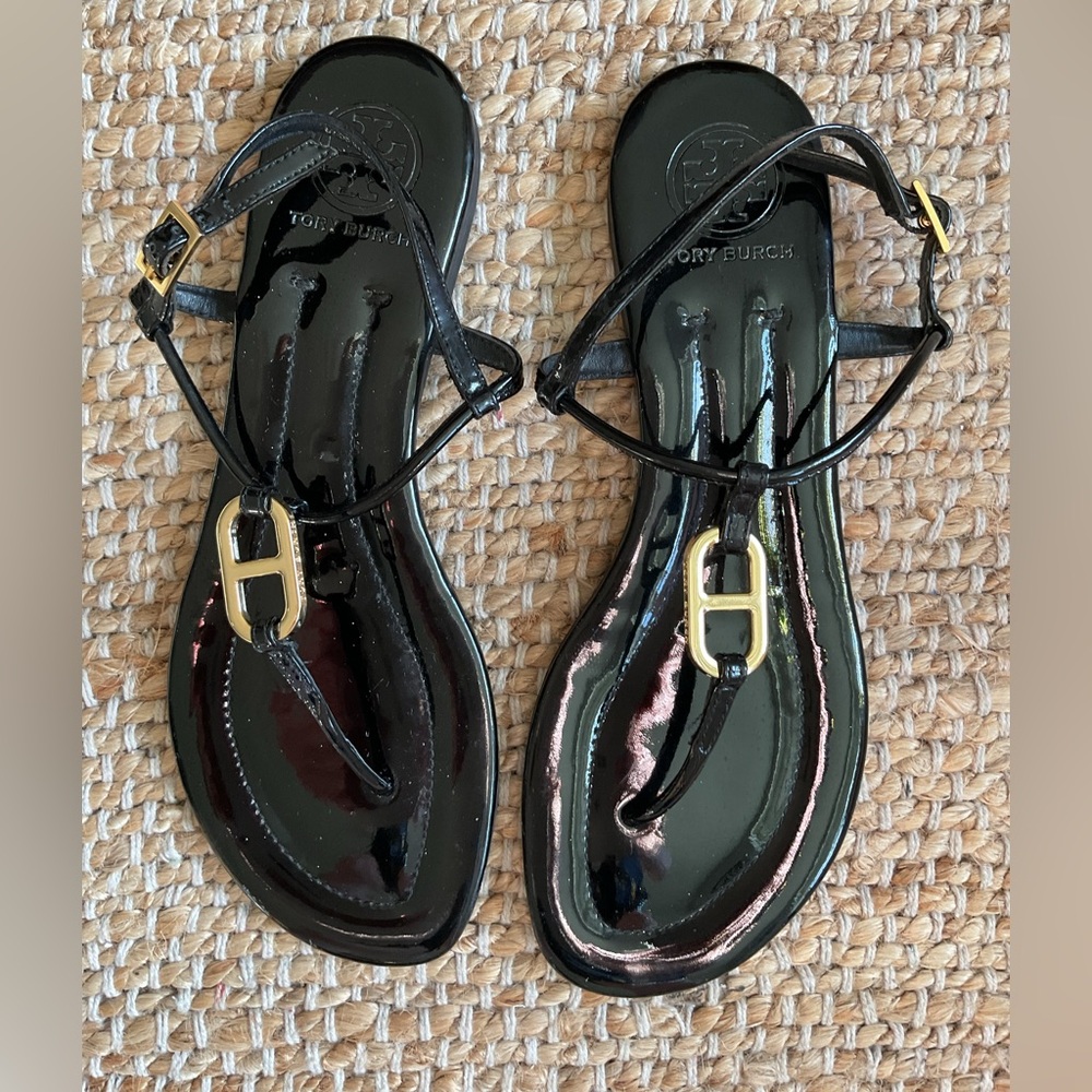 Tory Burch black patent leather strappy sandals S8